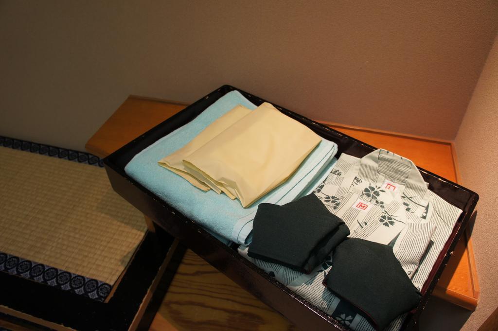 Nishiki-No-Yu Jimotoya Hotel Matsumoto Room photo